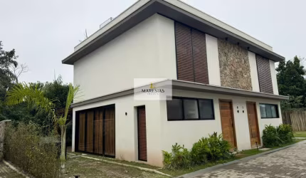 Casa para venda em Maresias de 250.00m² com 3 Quartos, 3 Suites e 3 Garagens
