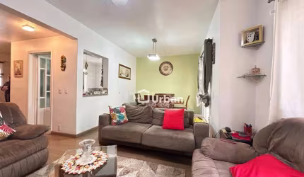 Casa de Condomínio para venda em Granja Viana de 155.00m² com 4 Quartos, 1 Suite e 5 Garagens