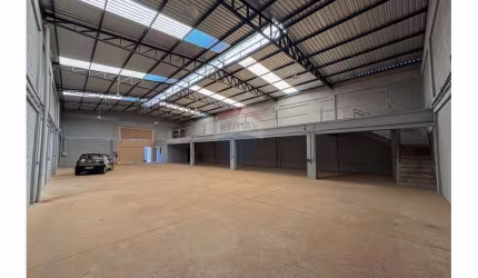 Galpão / Depósito / Armazém para alugar em Esplanada Da Estação de 545.00m²