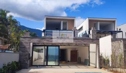 Casa para venda em Maresias de 300.00m² com 4 Quartos, 4 Suites e 2 Garagens