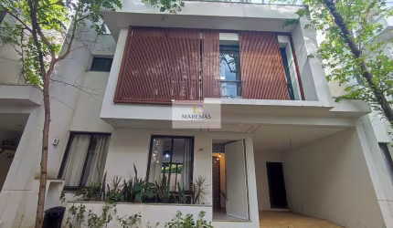 Casa para venda em Camburi de 320.00m² com 3 Quartos, 2 Suites e 2 Garagens