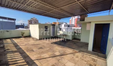 Casa para venda em Vila da Penha de 210.00m² com 2 Quartos, 1 Suite e 3 Garagens
