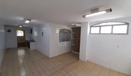 Casa para alugar em Saudade de 185.00m² com 3 Quartos, 2 Suites e 1 Garagem