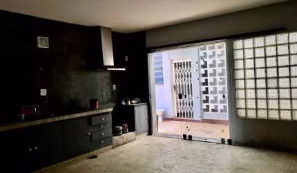 Casa para alugar em Vila Hortência de 500.00m² com 4 Quartos, 1 Suite e 5 Garagens