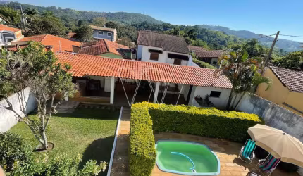 Sobrado para venda em Joaquim Egídio de 358.40m² com 3 Quartos, 3 Suites e 3 Garagens