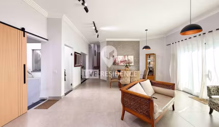 Casa para venda em Recanto Do Parque de 194.00m² com 3 Quartos, 1 Suite e 3 Garagens