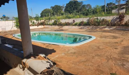 Chácara para venda e aluguel em Área Rural De Bauru de 3200.00m² com 3 Quartos, 1 Suite e 3 Garagens