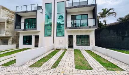 Casa para venda em Granja Viana de 160.00m² com 3 Quartos, 3 Suites e 21 Garagens
