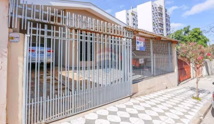 Casa para venda em Jardim Faculdade de 250.00m² com 2 Quartos e 2 Garagens