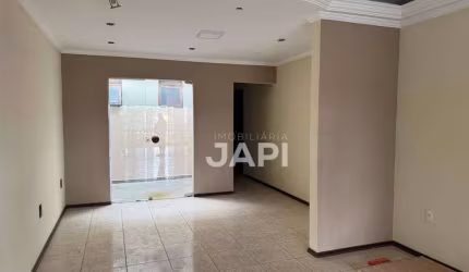 Casa para alugar em Cidade Nova de 243.00m² com 3 Quartos, 1 Suite e 2 Garagens