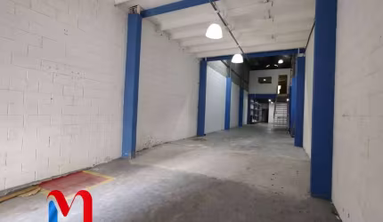 Galpão / Depósito / Armazém para alugar em Rudge Ramos de 390.00m²