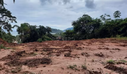 Terreno para venda em Maranduba de 1180.00m²