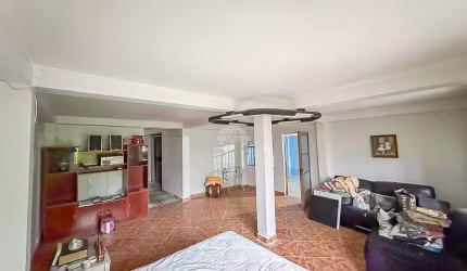 Sobrado para venda em Atuba de 190.00m² com 6 Quartos