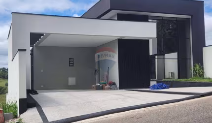 Casa para venda em Santa Isabel de 250.00m² com 2 Quartos, 2 Suites e 4 Garagens