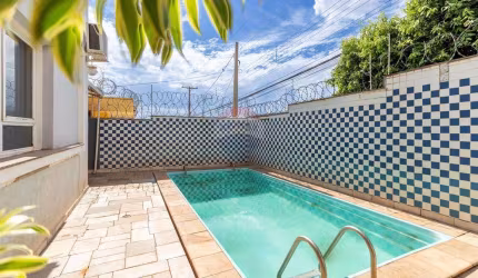 Casa para venda em Jardim América de 254.11m² com 4 Quartos, 2 Suites e 2 Garagens
