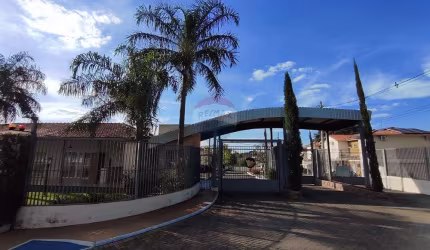 Sobrado para venda em Vila Militar de 53.87m² com 2 Quartos e 1 Garagem
