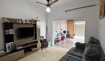 Casa para venda em Jardim Nova Suíça de 200.00m² com 3 Quartos e 2 Garagens