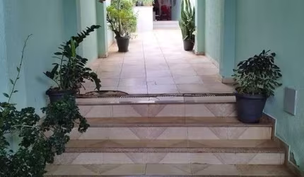 Casa para venda em Parque Hippolyto de 181.00m² com 3 Quartos e 3 Garagens