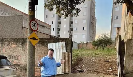Terreno para venda em Jardim Planalto de 252.00m²