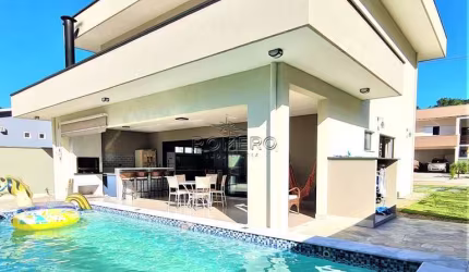 Casa de Condomínio para venda em Lagoinha de 205.00m² com 4 Quartos, 4 Suites e 3 Garagens