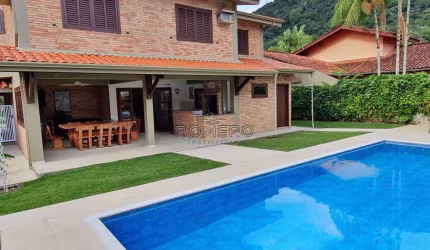 Casa de Condomínio para venda em Lagoinha de 362.00m² com 6 Quartos, 4 Suites e 4 Garagens