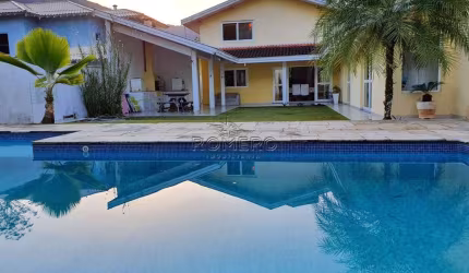 Casa de Condomínio para venda em Lagoinha de 236.00m² com 3 Quartos, 3 Suites e 4 Garagens