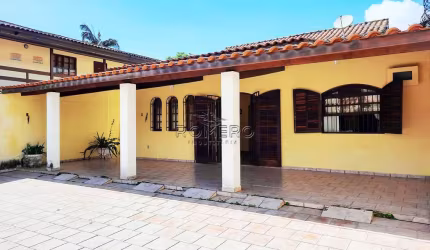 Casa para venda em Maranduba de 323.00m² com 4 Quartos, 4 Suites e 4 Garagens