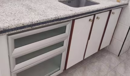 Apartamento para alugar em Centro de 69.00m² com 2 Quartos e 1 Garagem