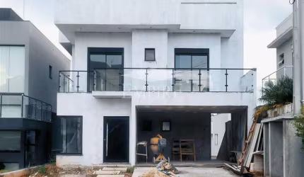 Sobrado para venda em Jardim Das Cerejeiras de 299.00m² com 4 Quartos, 4 Suites e 2 Garagens