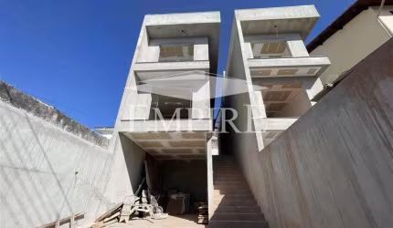 Sobrado para venda em Jardim Planalto de 150.00m² com 3 Quartos, 3 Suites e 3 Garagens