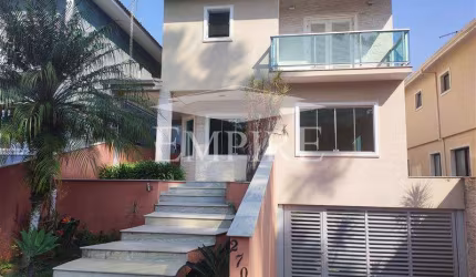 Sobrado para alugar em Jardim Limoeiro de 400.00m² com 3 Quartos, 3 Suites e 4 Garagens