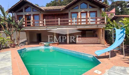 Sobrado para venda em Arujázinho I, Ii E Iii de 550.00m² com 3 Quartos, 3 Suites e 8 Garagens