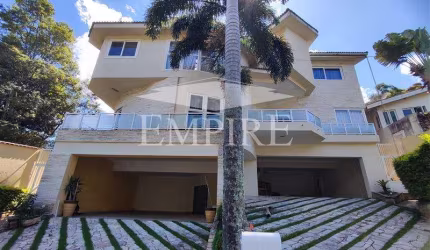 Sobrado para venda e aluguel em Arujázinho I, Ii E Iii de 950.00m² com 3 Quartos, 3 Suites e 4 Garagens