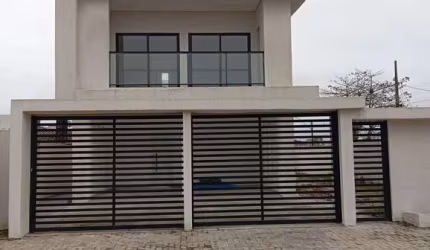 Casa para venda em Matinhos de 197.00m² com 3 Quartos, 2 Suites e 2 Garagens