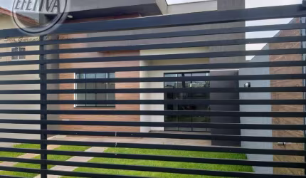 Casa para venda em Guaratuba de 66.00m² com 2 Quartos, 1 Suite e 1 Garagem