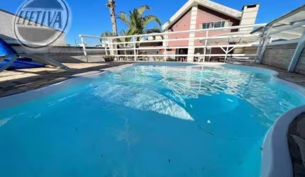 Casa para venda em Guaratuba de 300.00m² com 4 Quartos, 2 Suites e 6 Garagens