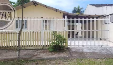 Casa para venda em Matinhos de 120.00m² com 4 Quartos e 4 Garagens