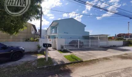 Sobrado para venda em Matinhos de 87.00m² com 2 Quartos e 1 Garagem