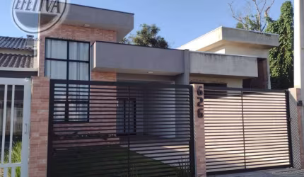 Casa para venda em Guaratuba de 114.00m² com 3 Quartos, 1 Suite e 2 Garagens