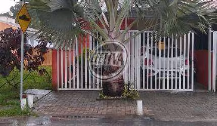 Casa para venda em Matinhos de 48.00m² com 2 Quartos e 2 Garagens