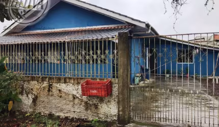Casa para venda em Guaratuba de 88.00m² com 2 Quartos e 2 Garagens