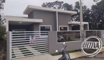Casa para venda em Matinhos de 84.00m² com 2 Quartos, 1 Suite e 2 Garagens