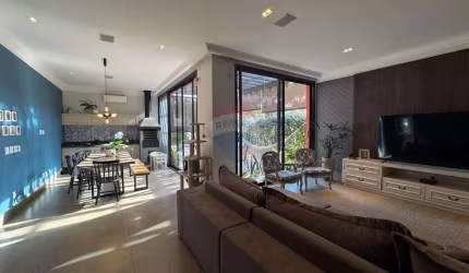 Casa de Condomínio para alugar em Residencial E Empresarial Alphaville de 252.00m² com 3 Quartos, 3 Suites e 4 Garagens