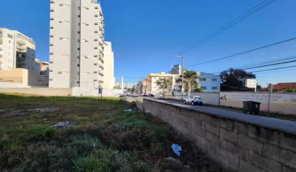 Terreno para venda em Parque Campolim de 1800.00m²