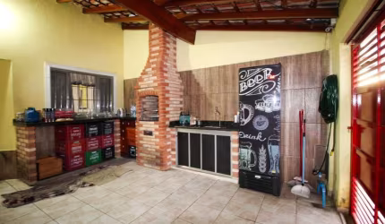 Casa para venda em Jardim Santa Esmeralda de 150.00m² com 2 Quartos, 1 Suite e 2 Garagens