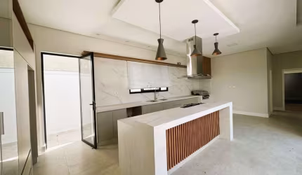 Casa para venda em Além Ponte de 250.00m² com 3 Quartos, 3 Suites e 4 Garagens