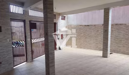 Sobrado para venda em Parque Residencial Itapeti de 312.00m² com 4 Quartos, 2 Suites e 3 Garagens