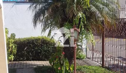 Casa para venda em Vila Oliveira de 400.00m² com 3 Quartos, 1 Suite e 4 Garagens