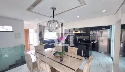 Sobrado para venda em Conjunto Habitacional Ana Paula de 275.00m² com 3 Quartos, 1 Suite e 4 Garagens