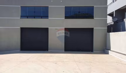 Galpão / Depósito / Armazém para alugar em Jardim Europa de 246.00m² com 4 Garagens
